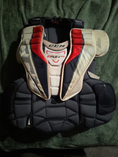 XL CCM EFlex 5.5 Goalie Chest Protector (Used)