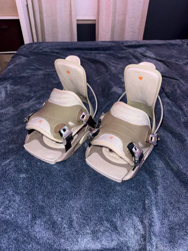 Flow Amp5 Snowboard Bindings All Mountain (Used)