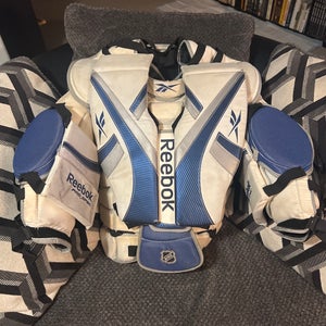 Medium 2009 Reebok AB XPulse 6.0 Goalie Chest Protector (Used)