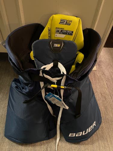 Men's Junior Large Bauer Supreme 3S Pro Hockey Pants (New)