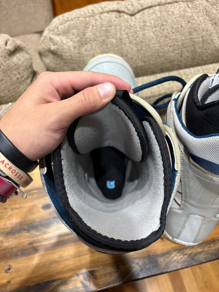 Size M 9.0 (W 10.0) Burton Moto Snowboard Boots All Mountain (Used)