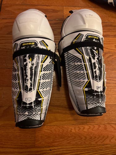 Junior CCM Tacks 5092 13" Shin Pads (Used)