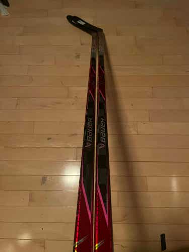 New 2 PACK Intermediate Bauer Red Proto2 P28 55 Flex Left Handed Hockey Sticks