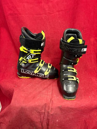 Ski Boots: Mondo 26 & 26.5 Lange Ski Boots (Used)