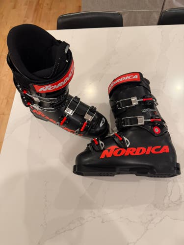 Mondo 26 & 26.5 Unisex Nordica Dobermann LC 70 Ski Boots Soft Flex (New)