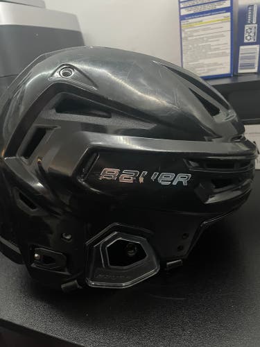 Small Bauer Re-Akt 155 Helmet (Used)