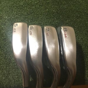 Cleveland Ladies Launcher UHX Utility Irons Set (5-8 Irons) Miyazaki 4L Graphite