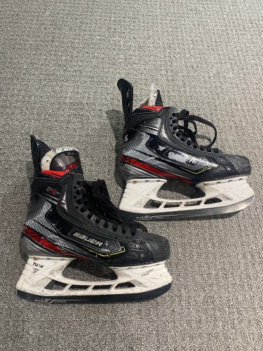 Bauer Vapor 2X Pro Hockey Skates Regular Width Size 6 (Used)