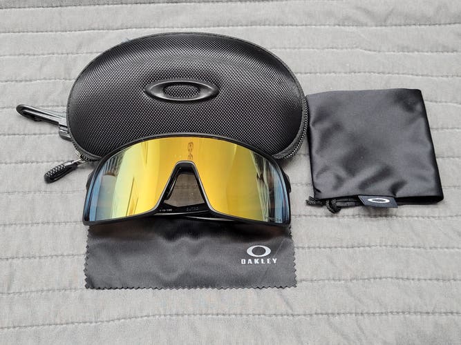 Unisex Adult One Size Fits All Oakley Sunglasses (New)