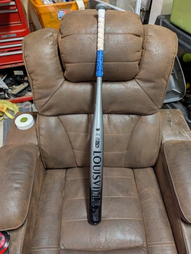 Louisville Slugger Genesis Bat (-7) 26 oz 34" (Used)