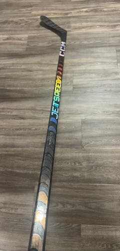 * Used Great Condition Left Handed Black/Chrome CCM FT5 PRO 85 Flex P28 Curve *