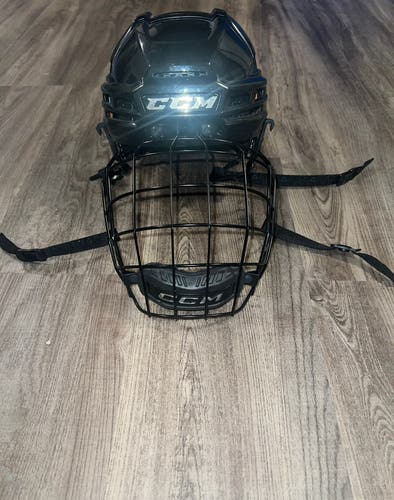 * Used Black CCM TACKS X Sr Large Helmet *