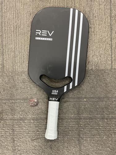 Used REV PLATINUM PADDLE Pickleball Racquet Black 11614-S000227165