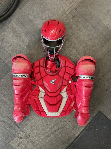 Used Easton ADULT CATCHERS SET Catchers Chest Protector Red Adult 11614-S000227091