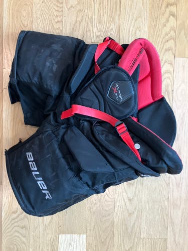 Intermediate Large Bauer Vapor X900 Hockey Goalie Pants (Used)