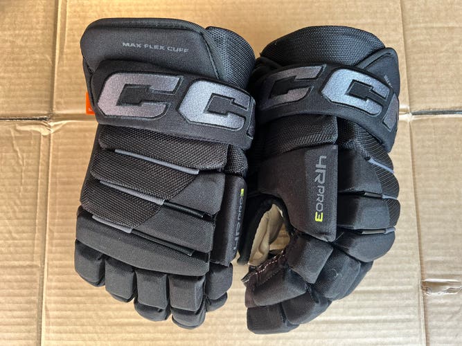 CCM Tacks 4 Roll Pro 3 Gloves 14" (Used)