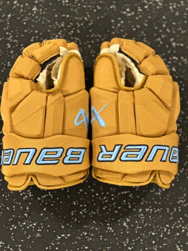 Bauer Pro Stock Hyperlite Gloves Jets RCAF