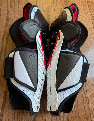 Senior CCM JetSpeed FT6 14" Shin Pads (Used)