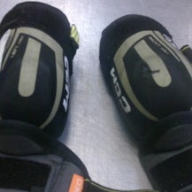 Used CCM AS V PRO Youth Elbow Pads LG 11339-S000197281