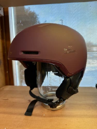 Unisex Medium/Large Sweet Protection Helmet (New)