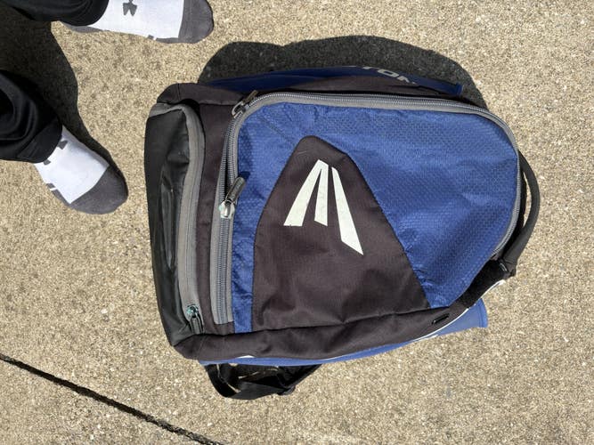 Easton Player (Used)