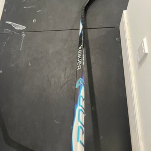 Intermediate Bauer Vapor FlyLite Right Handed Hockey Stick P92 55 Flex (New)