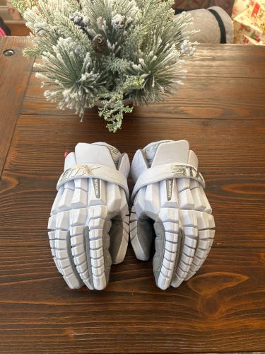 STX Surgeon RZR2 Lacrosse Gloves Large (Used)