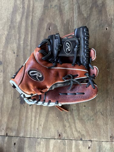 Rawlings GGEFB13 RH Baseball Glove 11.5" (Used)