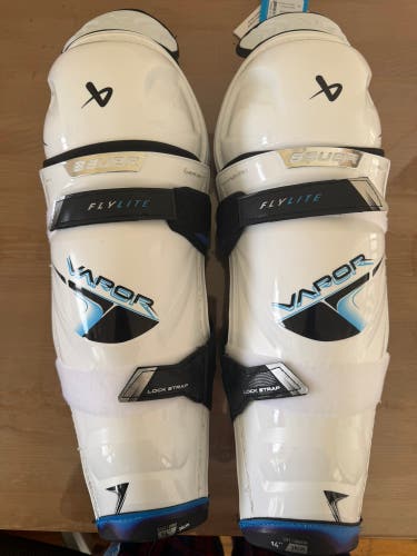Intermediate Bauer Vapor Flylite 14" Shin Pads (New)