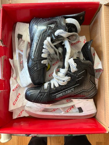 2024 Bauer Supreme M50 Pro Hockey Skates Regular Width Size 2 (Used)