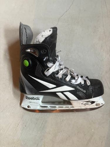 2010 Reebok 11K Hockey Skates Regular Width 6.5 (Used)