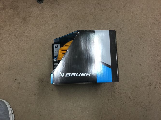 Medium Bauer Re-Akt 155 Helmet (New)