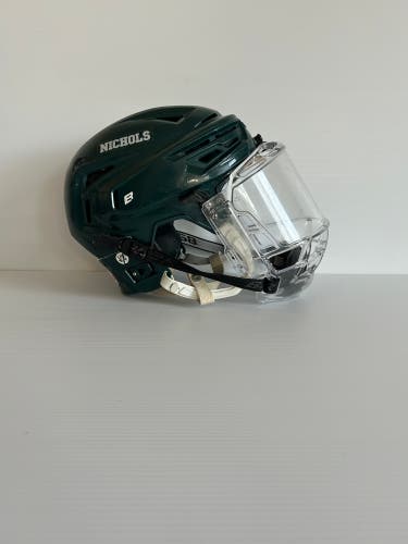 Used Green Medium Bauer Re-Akt 150 Helmet
