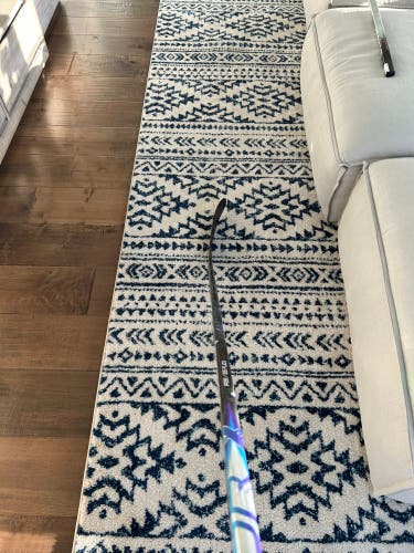 Intermediate Bauer Vapor FlyLite Left Hand Hockey Stick P28 55 Flex (Used)