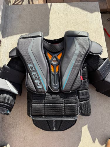 Large CCM EFlex 6 Goalie Chest Protector (New)