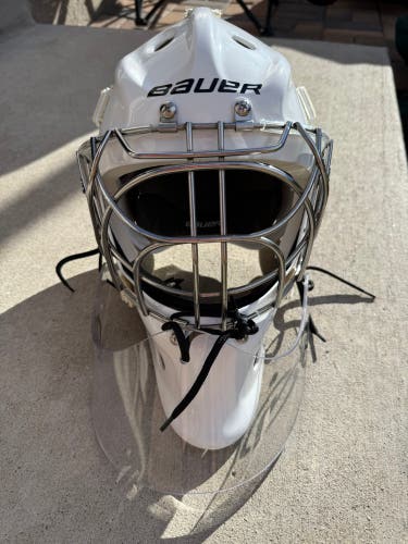 Senior Large Bauer 940 Goalie Mask (Used)