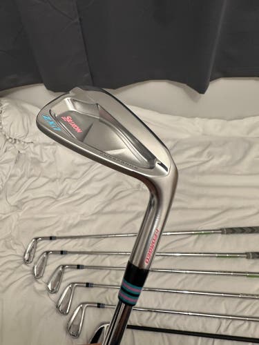 Men's 2025 Srixon ZXi7 Right Handed Iron Set Stiff Flex 7 Pieces Steel Shaft (New) 3,5-9,PW