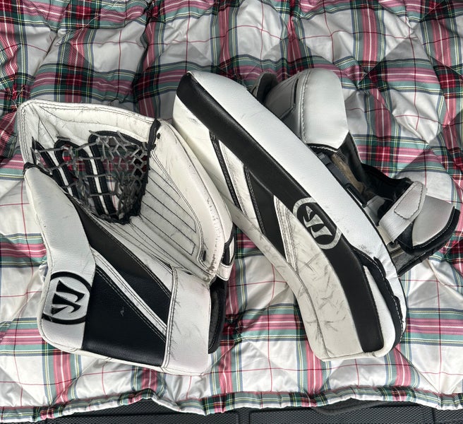 Intermediate Warrior Ritual G2 Goalie Gloves & Blockers Regular (Used)