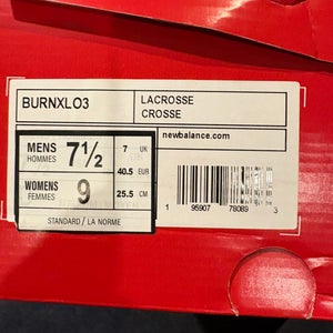 White Unisex Size M 7.5 (W 8.5) Youth New Balance Burn X3 Low Top Molded Cleats (New)