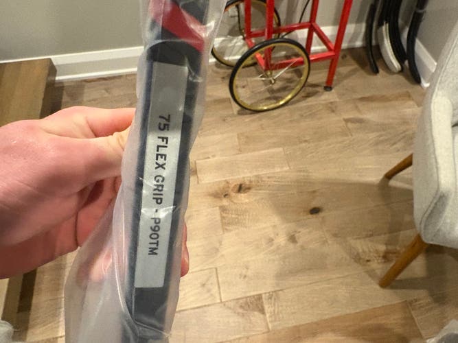 Senior CCM JetSpeed Team Right Handed Hockey Stick P90TM 75 Flex (New)