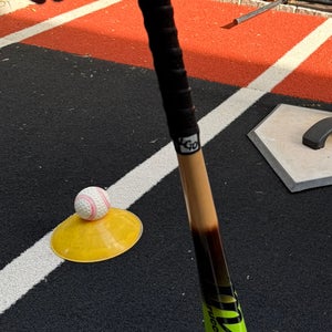 2025 Marucci LINDY12 Maple Bat (-3) 26 oz 29" Excellent Condition