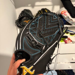 Atoms Japan baseball pitcher glove 12 inch