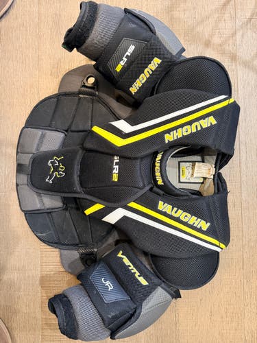 Large Vaughn Ventus SLR2 Goalie Chest Protector (Used)