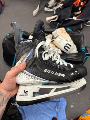 Bauer Vapor Flylite Hockey Skates Regular Width 8.5 (New)