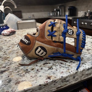 Wilson A2000 RH Baseball Glove 11.5" (Used)