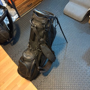 Sunday Golf Leather Ryder stand bag