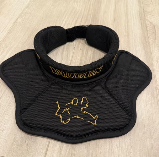Hockey Goalie Neck Guard (VAUGHN)