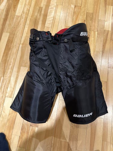 Senior XL Bauer Vapor X700 Hockey Pants (Like New)
