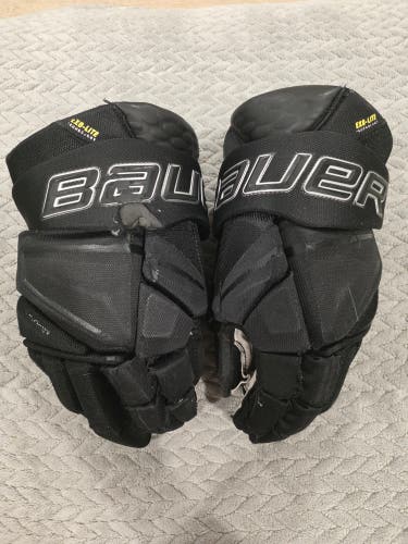 Bauer Vapor Hyperlite Gloves 15" (Used) Hockey Gloves