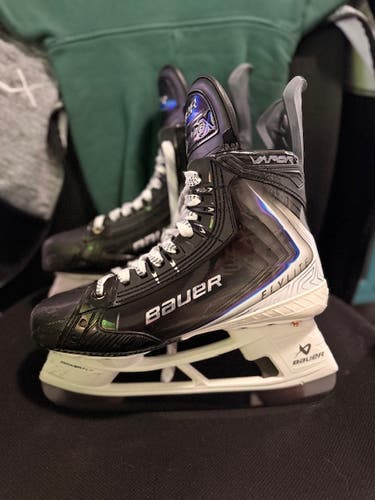 2025 Bauer Vapor Flylite Hockey Skates 7.5 (Used)